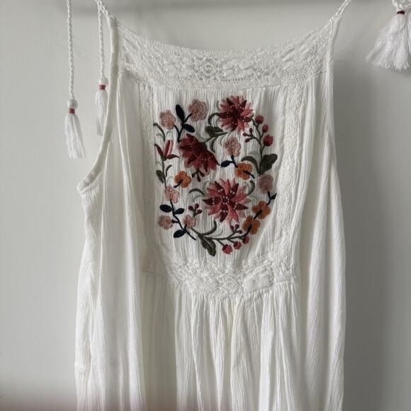 Abercrombie & Fitch Dresses & Skirts - Abercrombie & Fitch Embroidered Floral Gauze Mini Dress XXSP White Boho Tassel